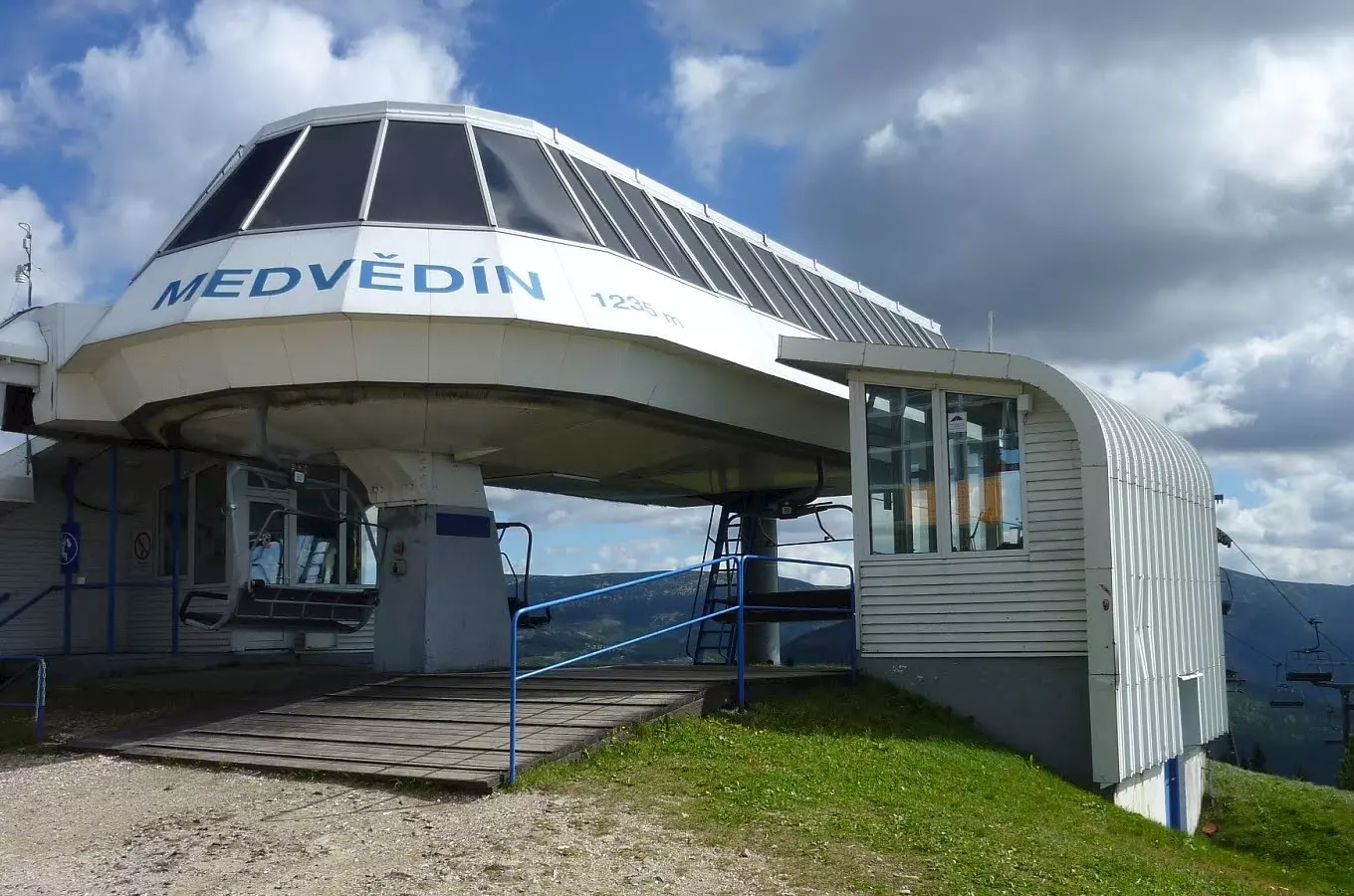 Terminál lanovky Medvědín ve Špindlerově Mlýně
