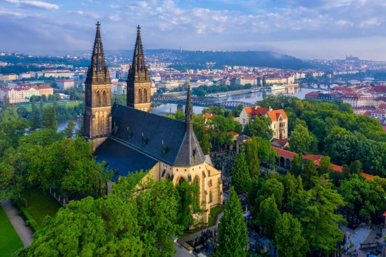 Kostel svatého Petra a Pavla na Vyšehradě v Praze