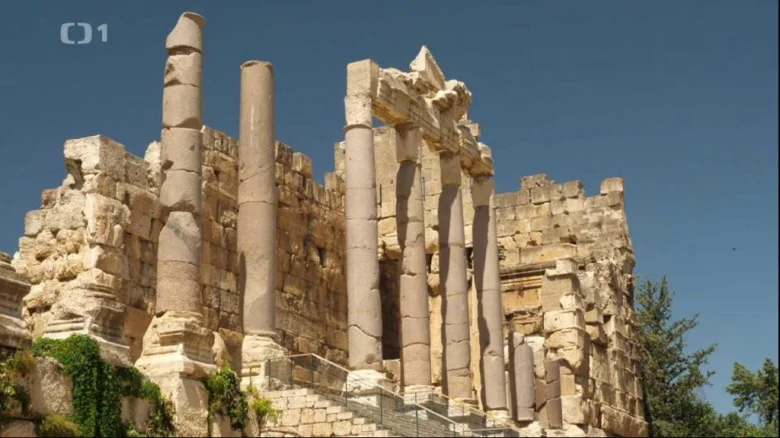 Baalbek ruins columns